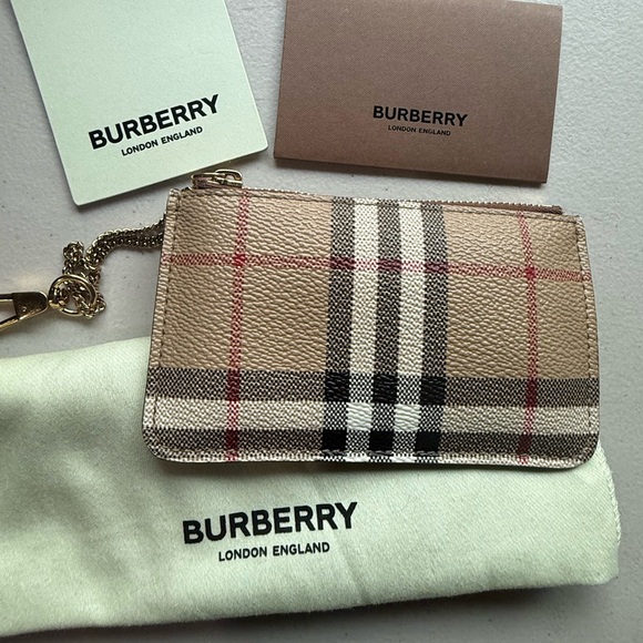 Burberry Kelbrook Check Wallet/Key Pouch
Pre Loved - Picture 3 of 9